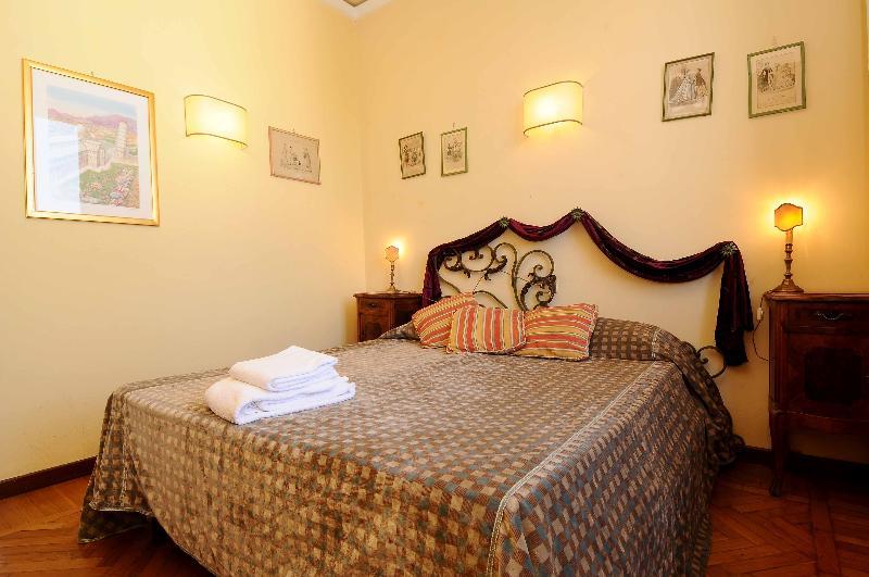 פירנצה Hemeras Boutique House - Lungarno Vespucci מראה חיצוני תמונה